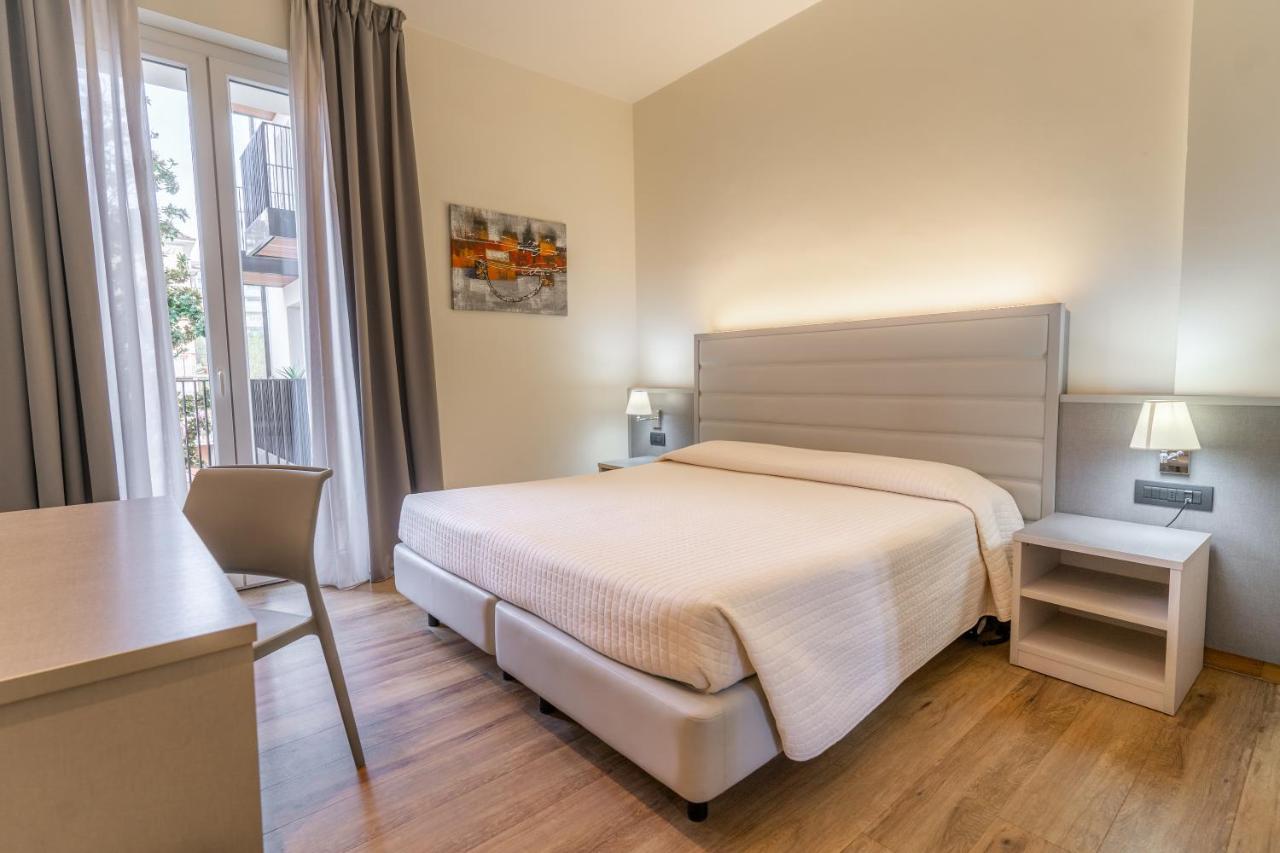 My Place Hotel Римини Экстерьер фото
