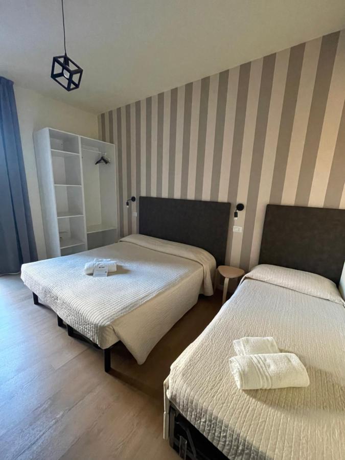 My Place Hotel Римини Экстерьер фото