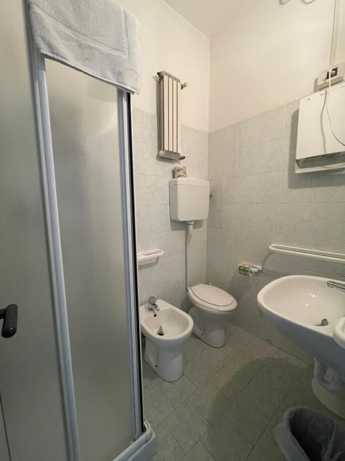 My Place Hotel Римини Экстерьер фото