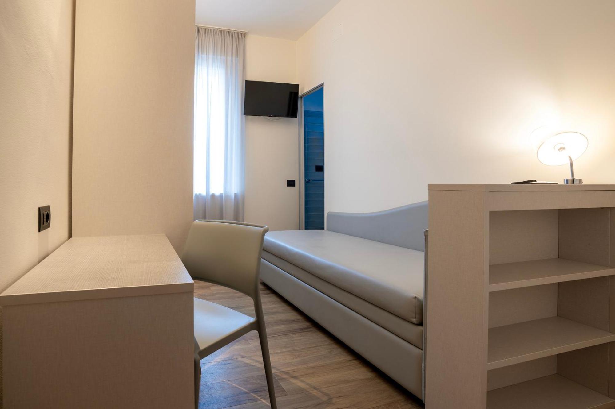 My Place Hotel Римини Экстерьер фото